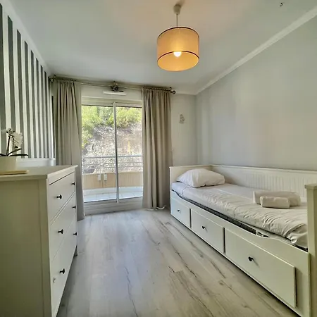 Penthouse Mc & Sea View -parking Ferienhaus