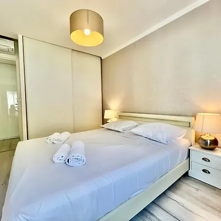 Dom wakacyjny Penthouse Mc & Sea View -parking *