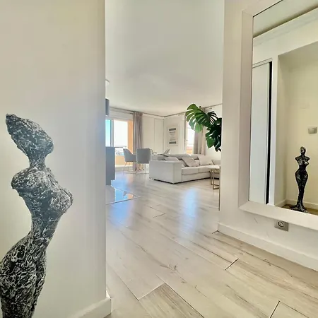 Penthouse Mc & Sea View -parking * Beausoleil