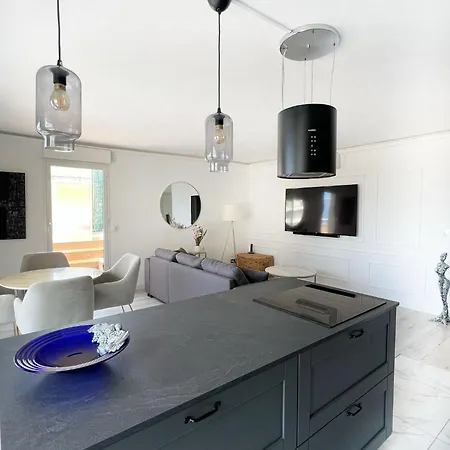 Сasa de vacaciones Penthouse Mc & Sea View -parking